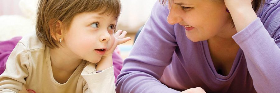 Mokome autistišką vaiką klausytis pašnekovo