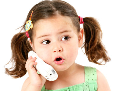Mokome autistišką vaiką kalbėti telefonu